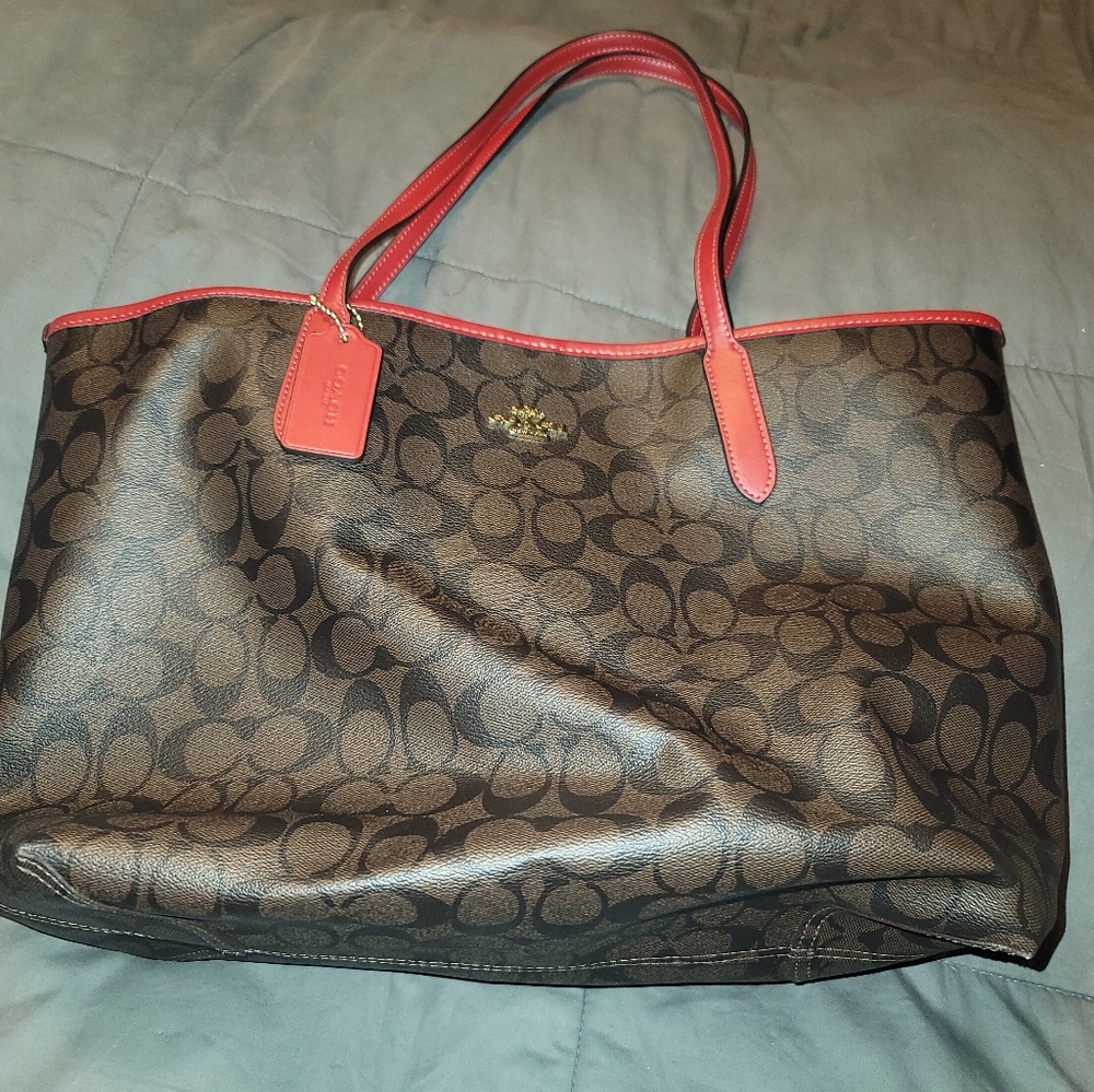 Coach City Tote EUC